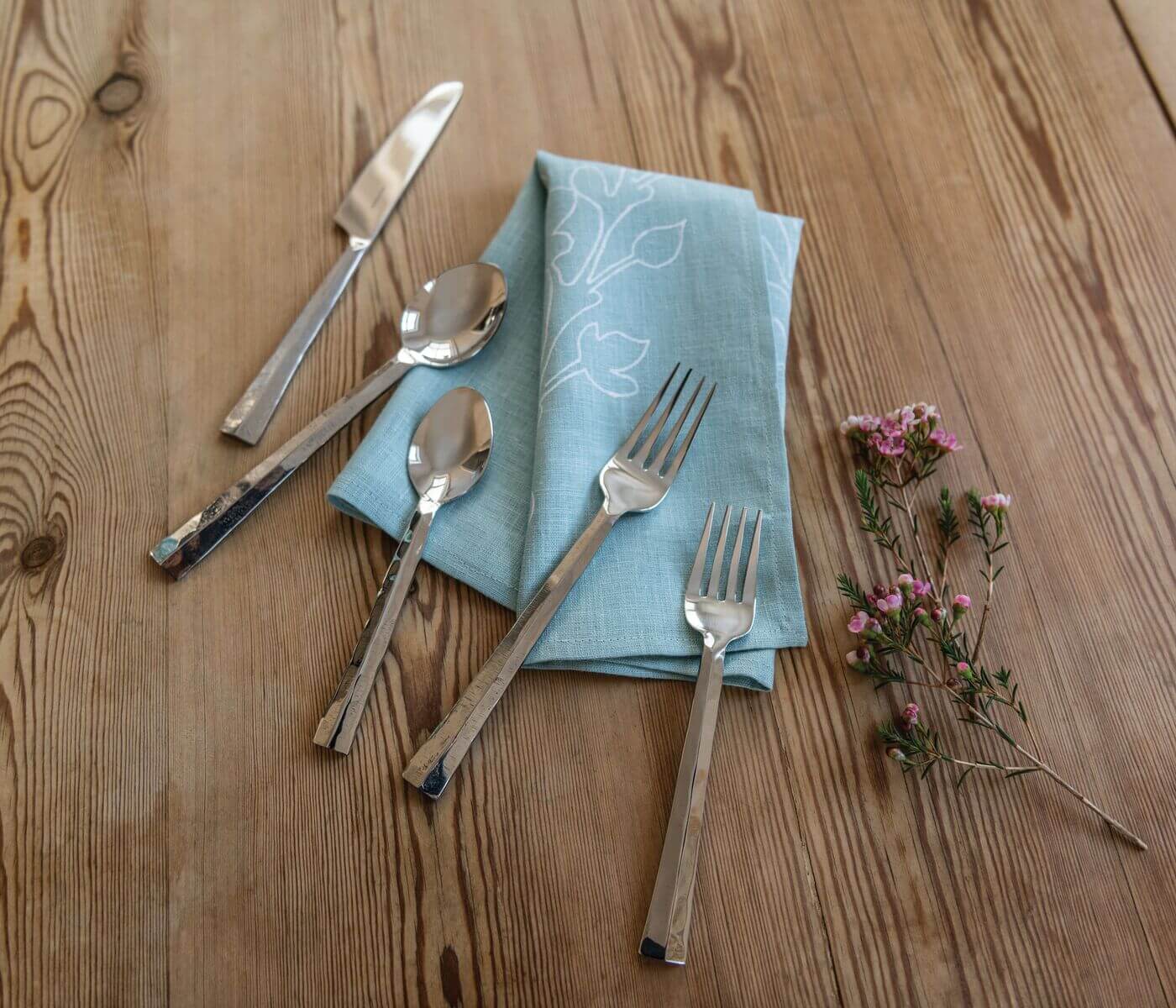 Charlotte 5-Piece Flatware Setting - Image 5