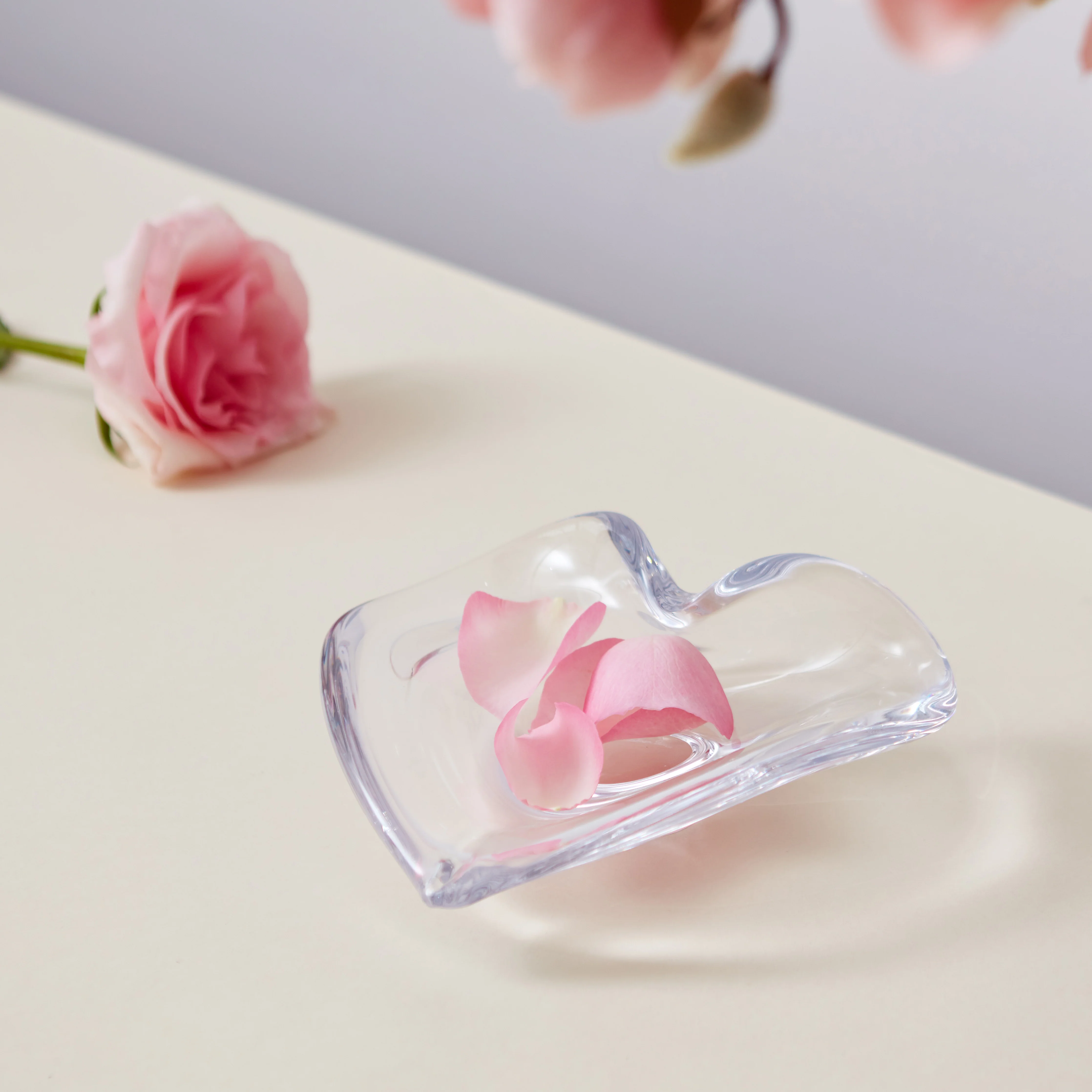 Romance Heart Dish - Image 3