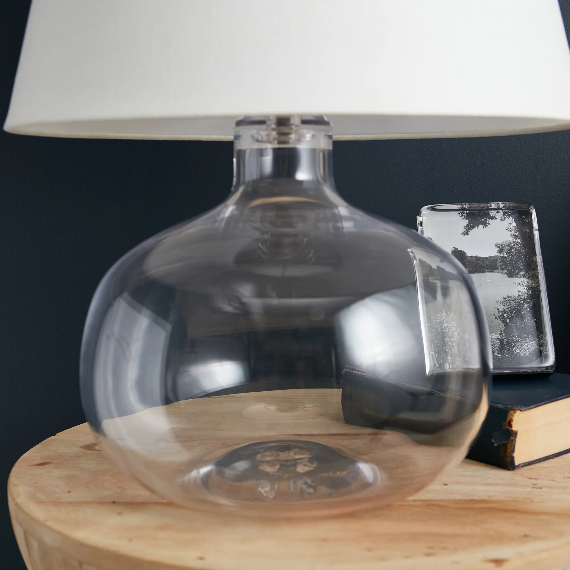 Warren Round Lamp - L - Image 4