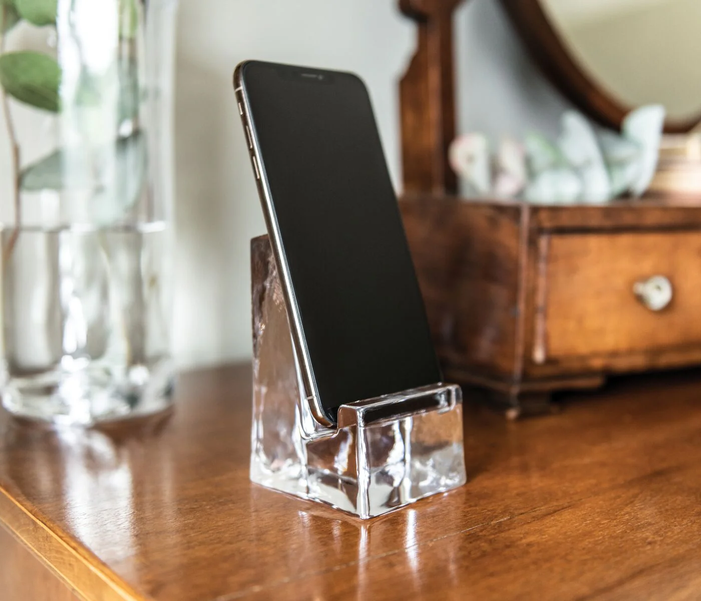 Woodbury Phone Holder - Image 3