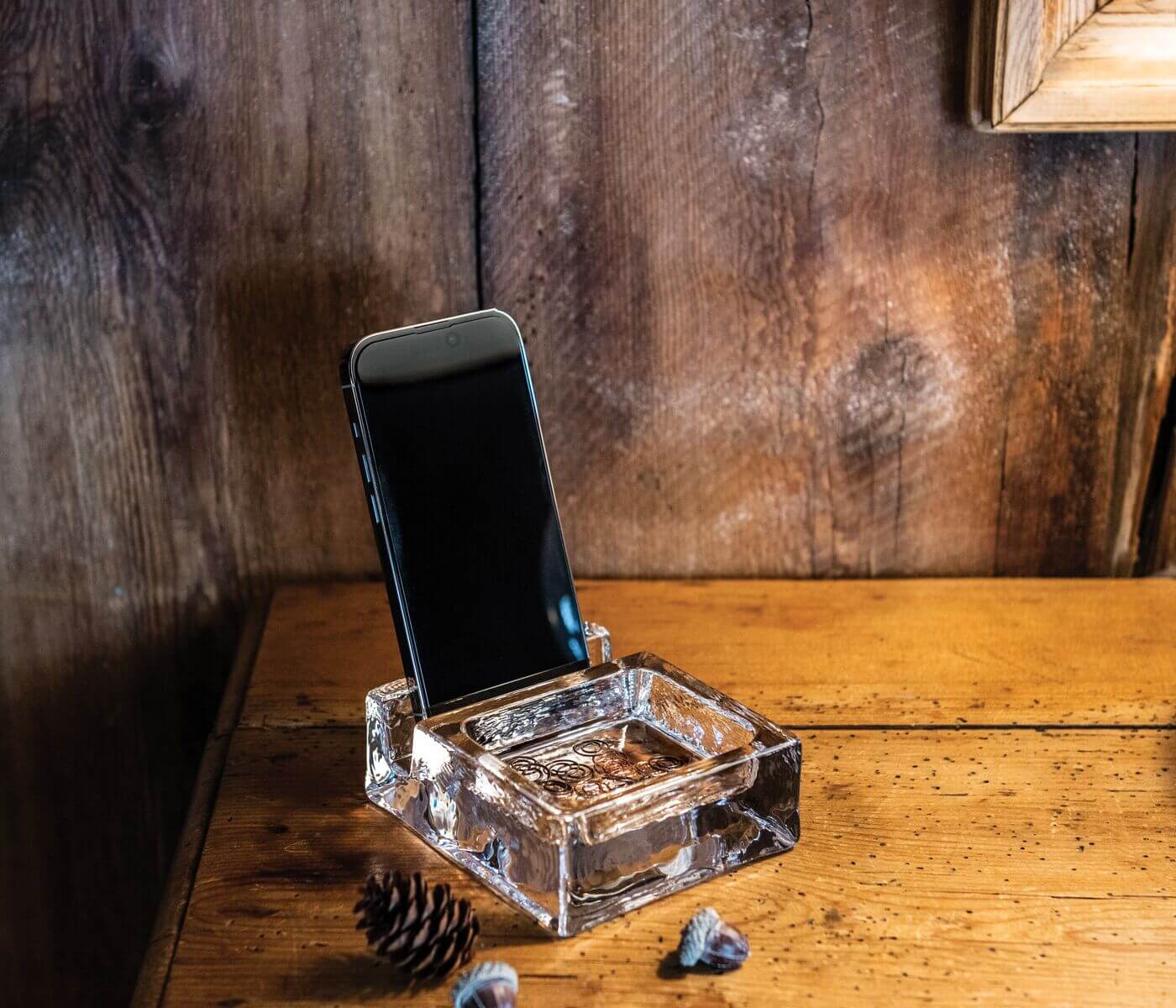Woodbury Phone Valet - Image 3