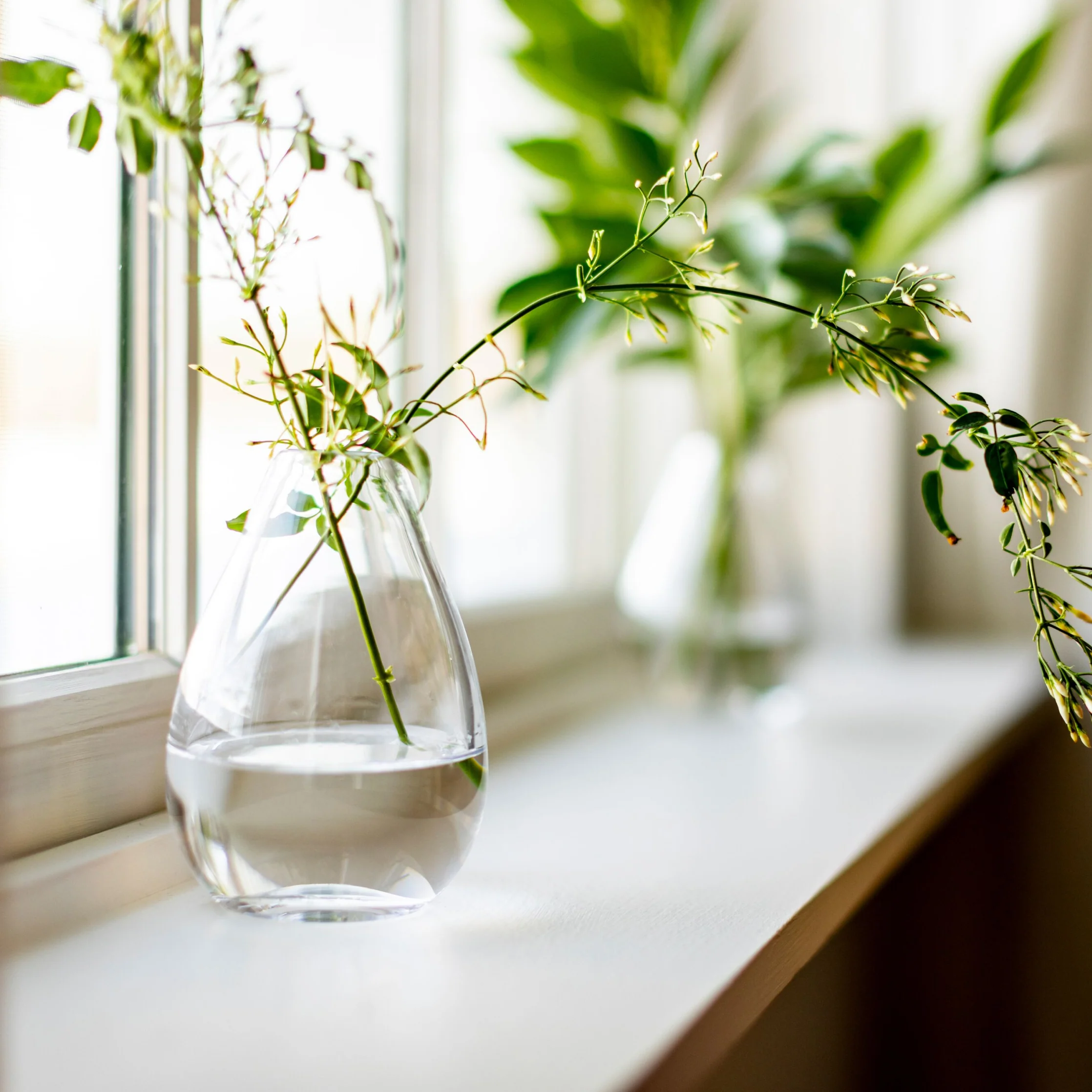 Woodstock Bud Vase - Image 2