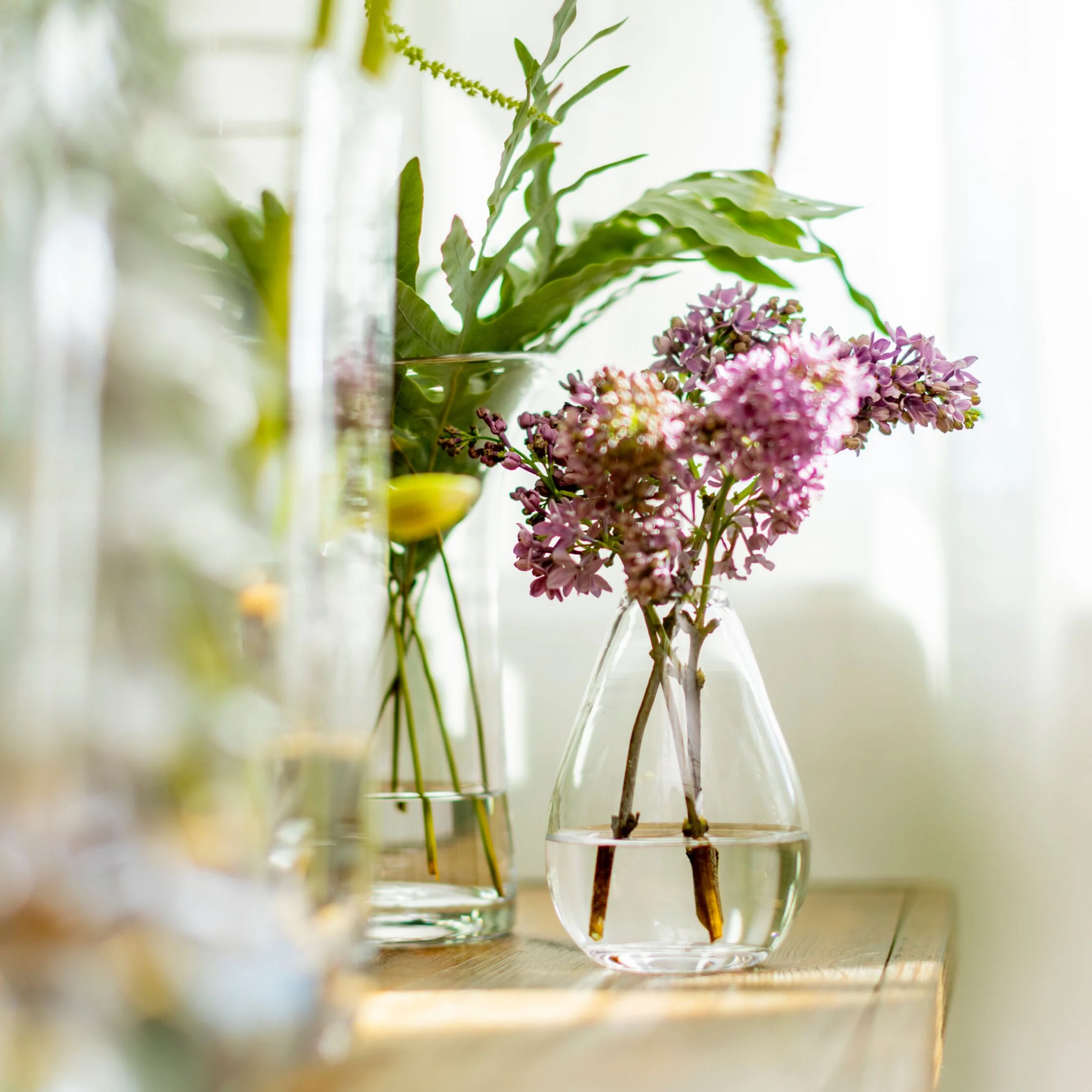 Woodstock Bud Vase - Image 3
